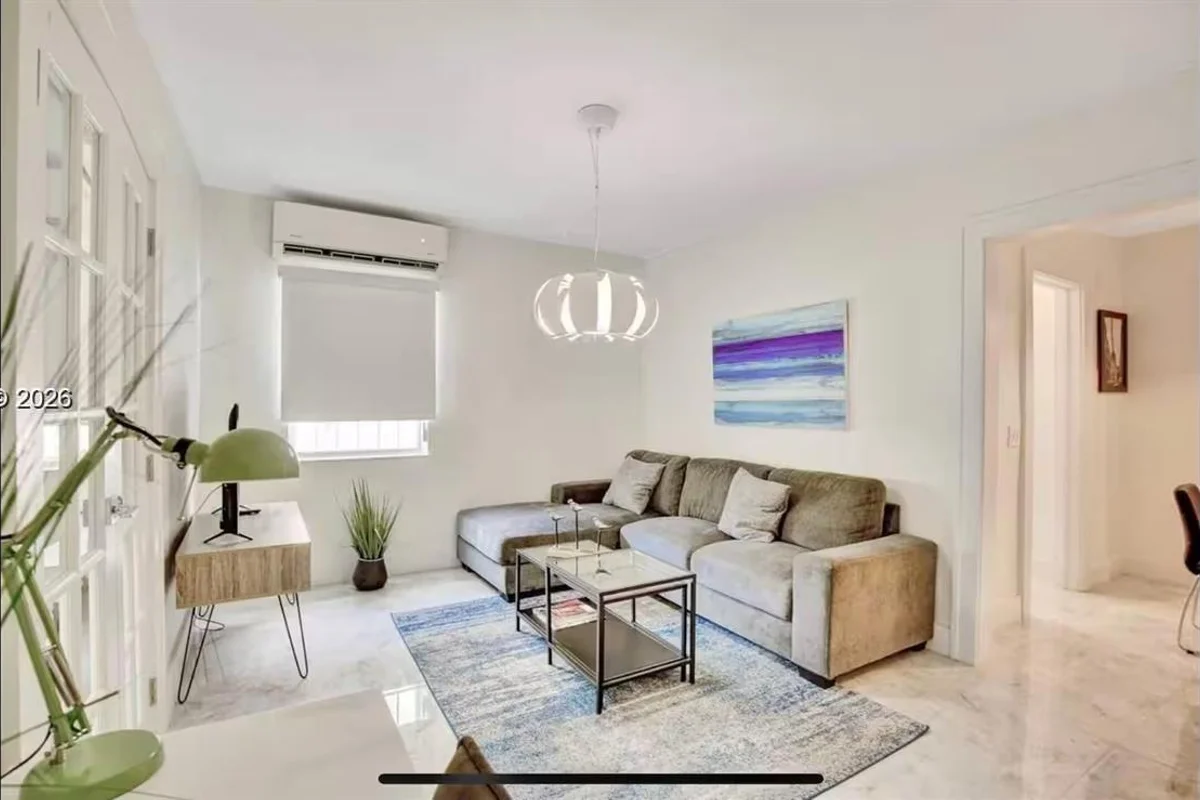 174 NE 47th St #101, Miami: photo 1 of 14