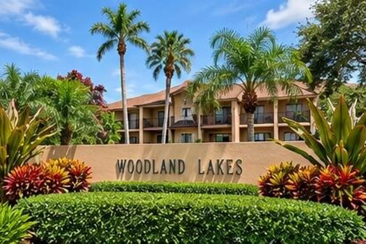 5344 Woodland Lakes Dr #225, Palm Beach Gardens: photo 1 of 62