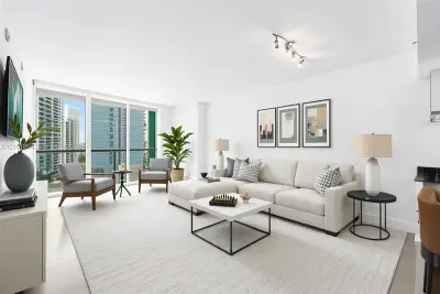 485 Brickell Ave #1907, Miami: photo 1 of 10