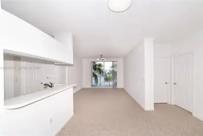 17100 N Bay Rd #1407, Sunny Isles Beach: photo 1 of 44