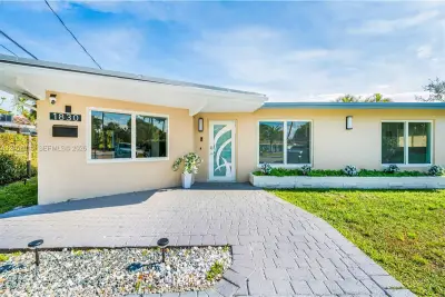 1830 NW 32nd St, Oakland Park: photo 1 of 25