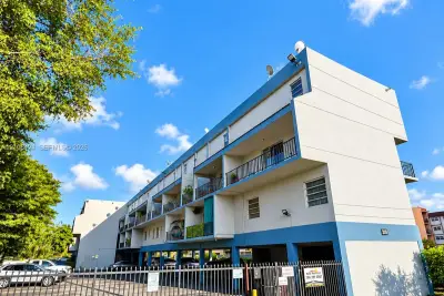 399 NW 72nd Ave #210, Miami: photo 1 of 11