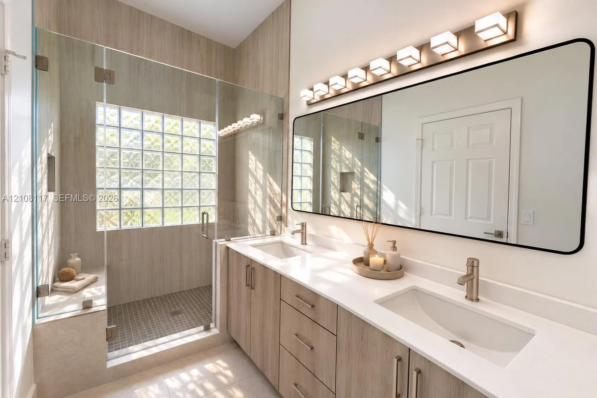 703 Willow Bend Rd, Weston: photo 1 of 20