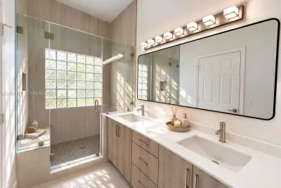 703 Willow Bend Rd, Weston: photo 1 of 20