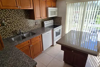 4154 Inverrary Dr #302, Lauderhill: photo 1 of 25
