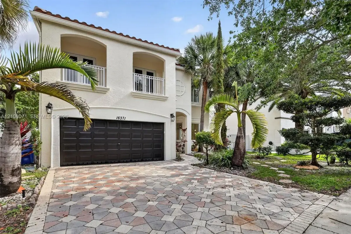 16371 SW 49th Ct, Miramar: photo 1 of 23
