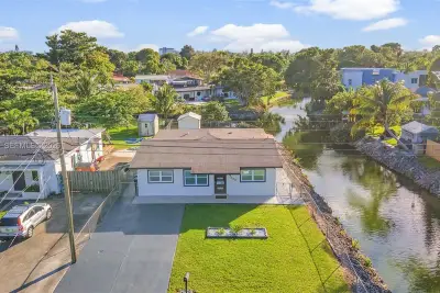 7290 SW 34th St Rd, Miami: photo 1 of 43