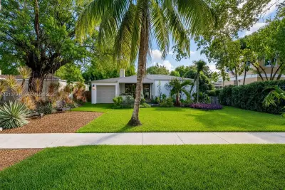 633 Mokena Dr, Miami Springs: photo 1 of 13