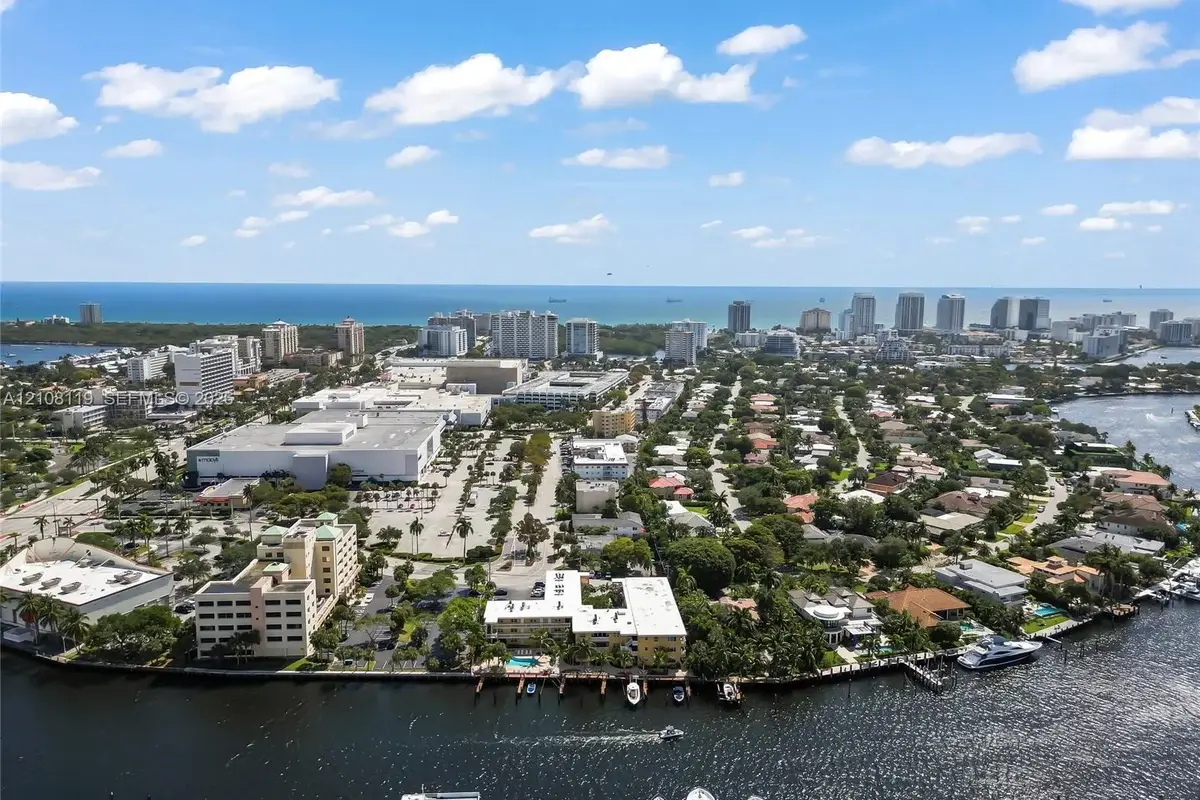 815 Middle River Dr #312, Fort Lauderdale: photo 1 of 6
