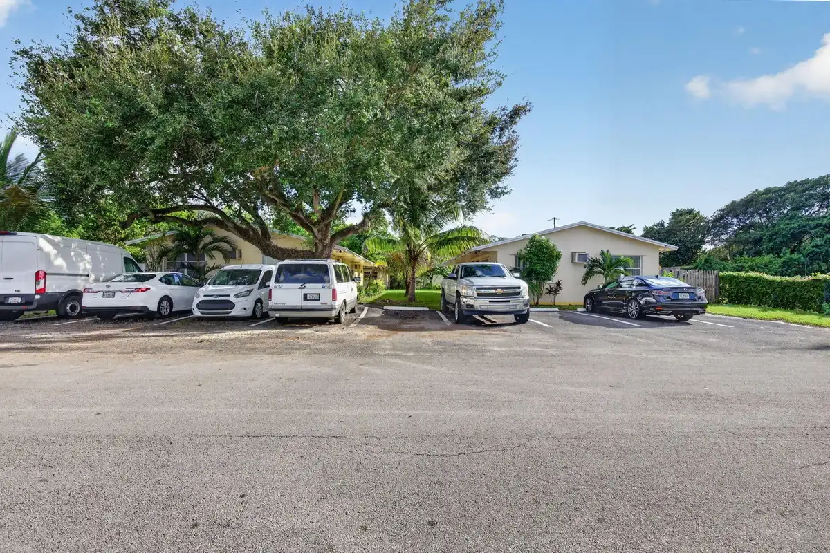 6150 SW 34th St #1-2, Miramar: photo 1 of 20