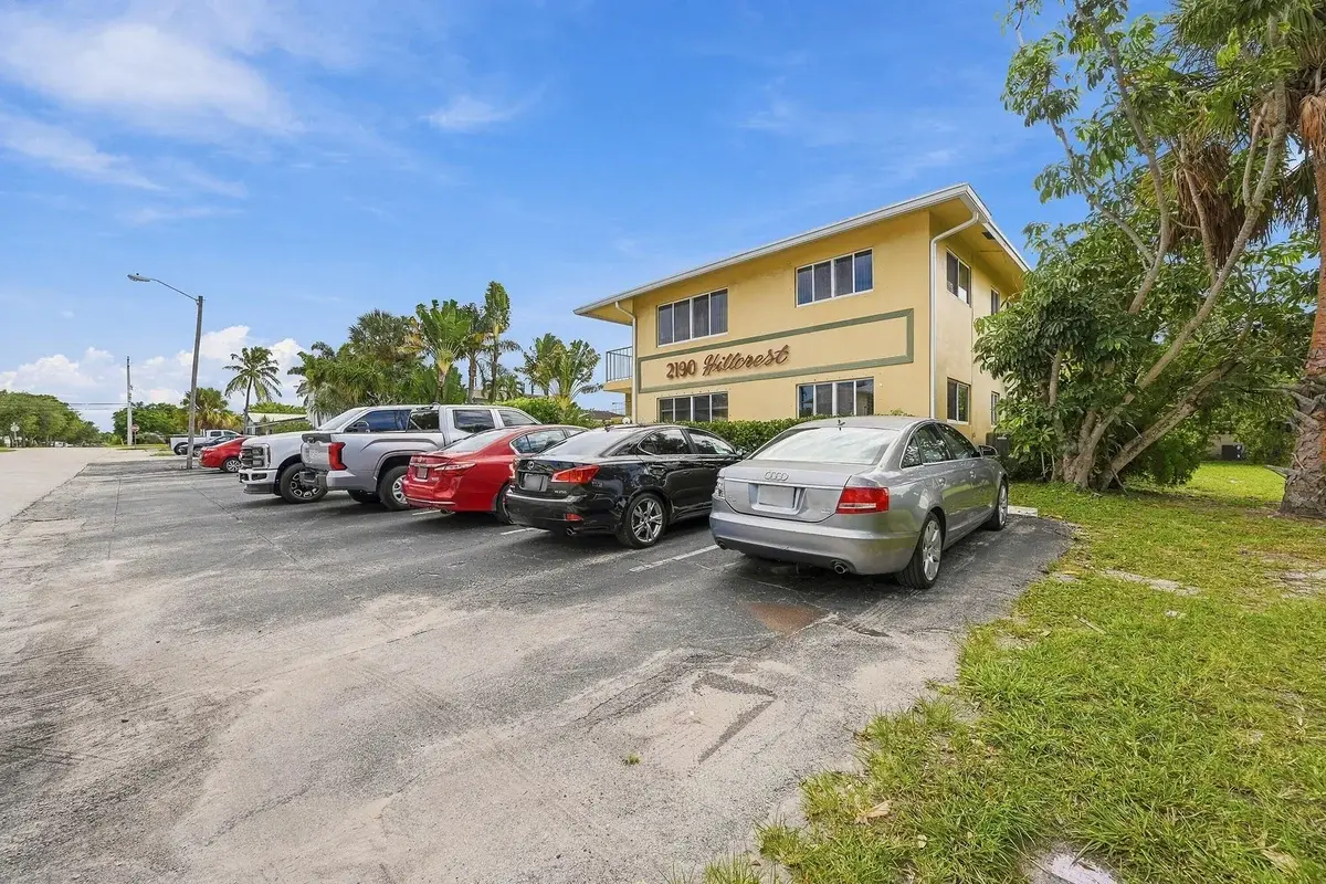 2190 SE 5th St #5-B, Pompano Beach: photo 1 of 40