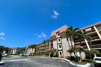 6200 NW 2nd Ave #212, Boca Raton: photo 1 of 35