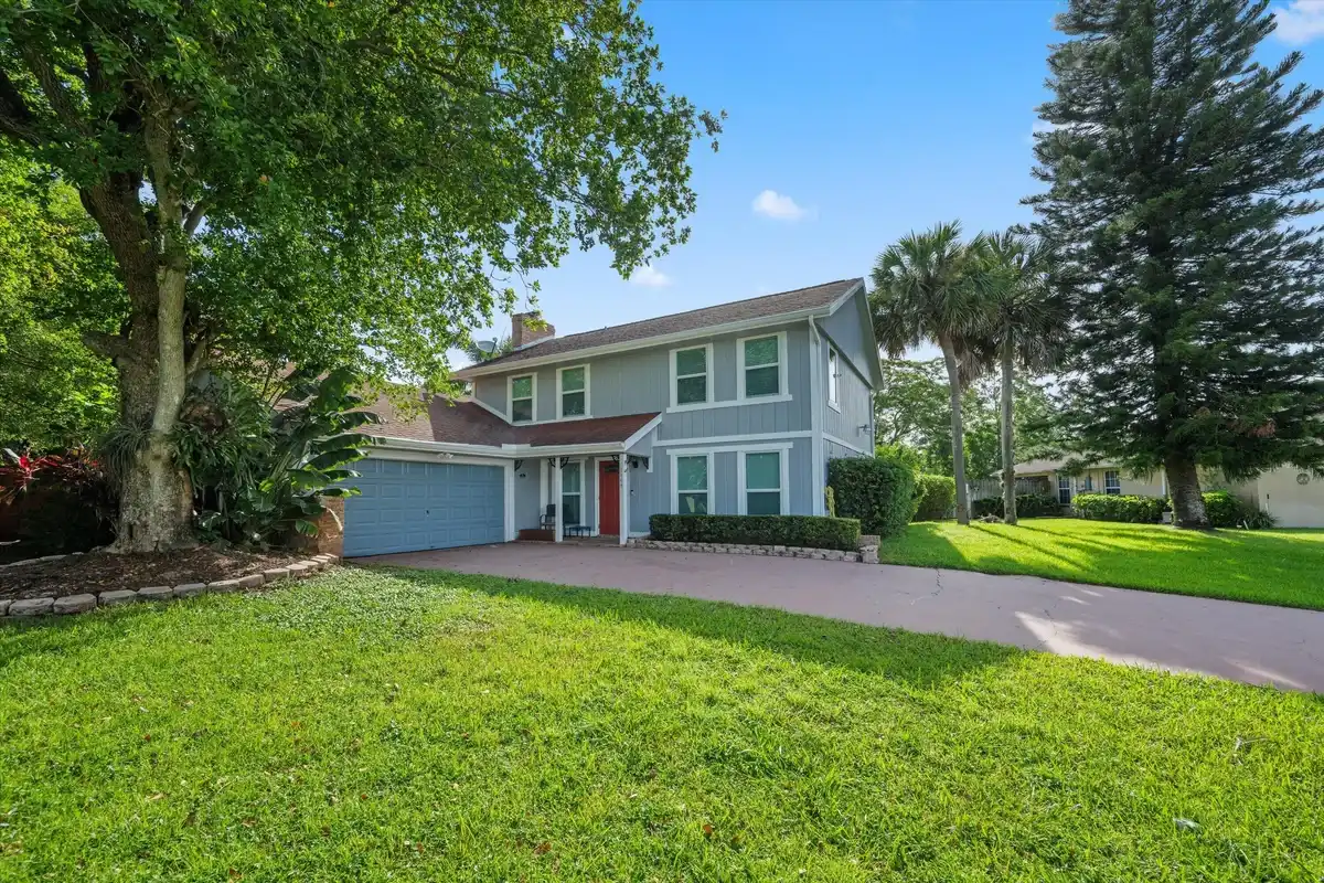 1468 Northampton Ter, Wellington: photo 1 of 24
