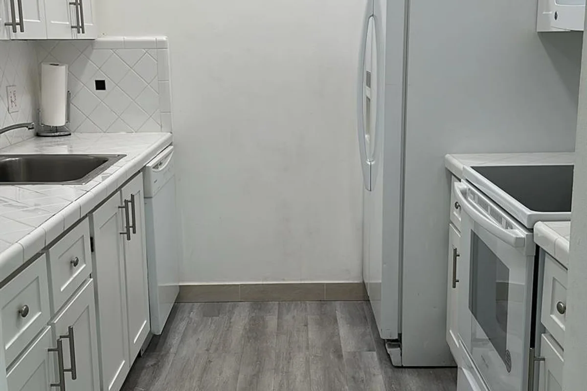 1401 SW 135th Ter #411H, Pembroke Pines: photo 1 of 27