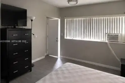 26 Diplomat Pkwy #2342, Hallandale Beach: photo 1 of 8
