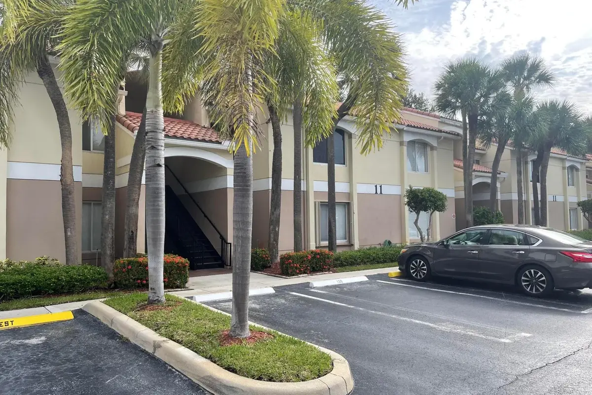815 W Boynton Beach Blvd #11-203, Boynton Beach: photo 1 of 14