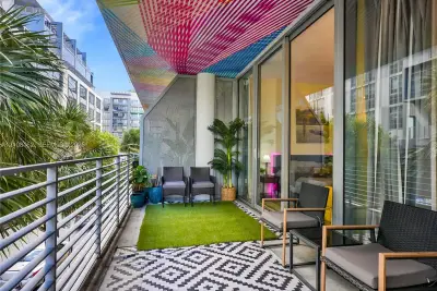 250 NW 24th St #2B, Miami: photo 1 of 22