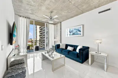 300 S Australian Ave #1404, West Palm Beach: photo 1 of 33
