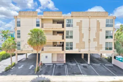 2420 Diana Dr #306, Hallandale Beach: photo 1 of 42