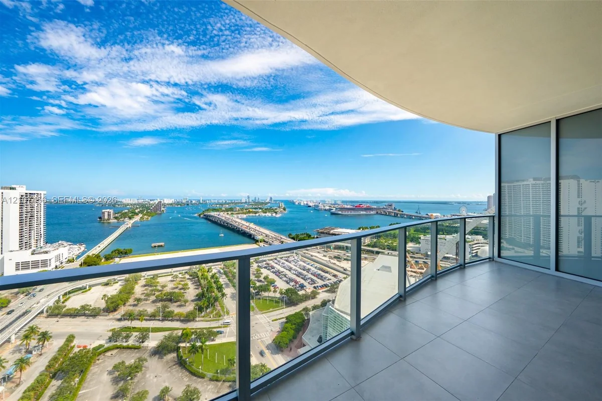 1400 Biscayne Blvd #2604, Miami: photo 1 of 56