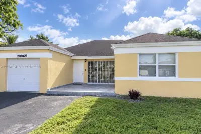 20065 NW 36 Ave, Miami Gardens: photo 1 of 1