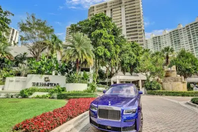 20281 E Country Club Dr #2409, Aventura: photo 1 of 32