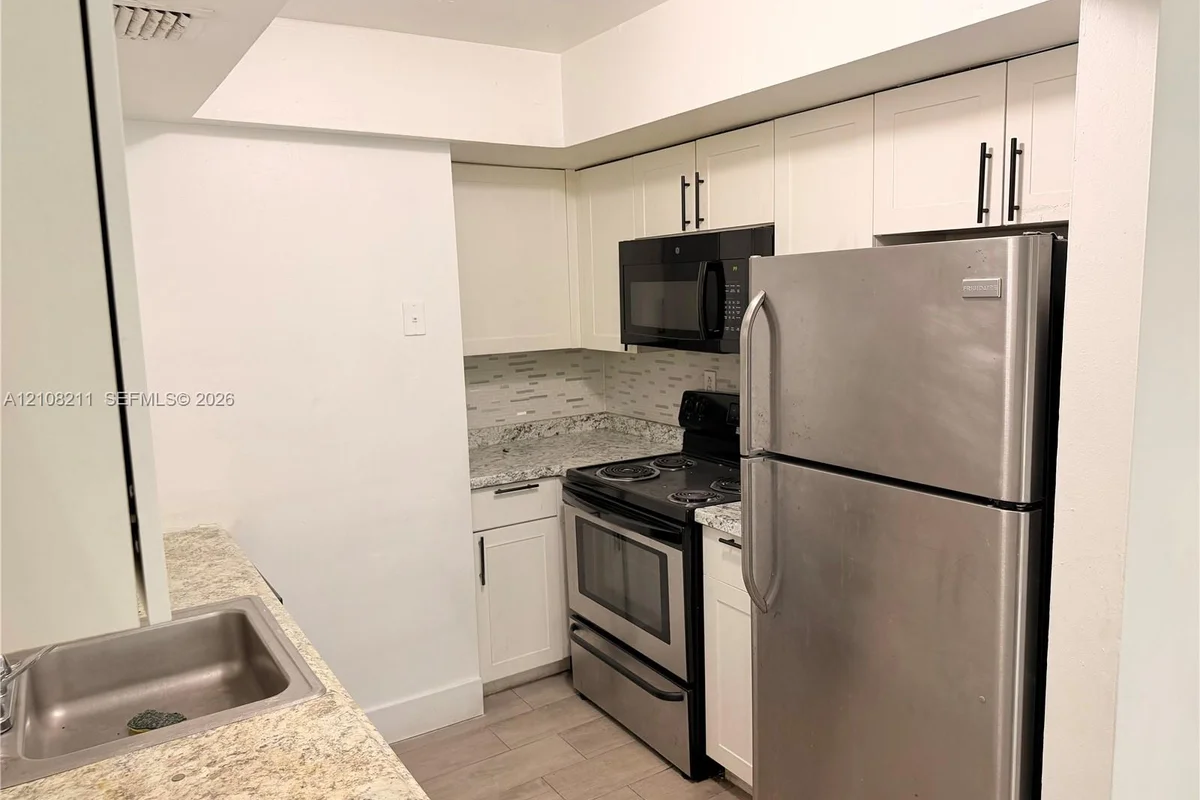 5924 NW 21st St #49-A, Lauderhill: photo 1 of 15