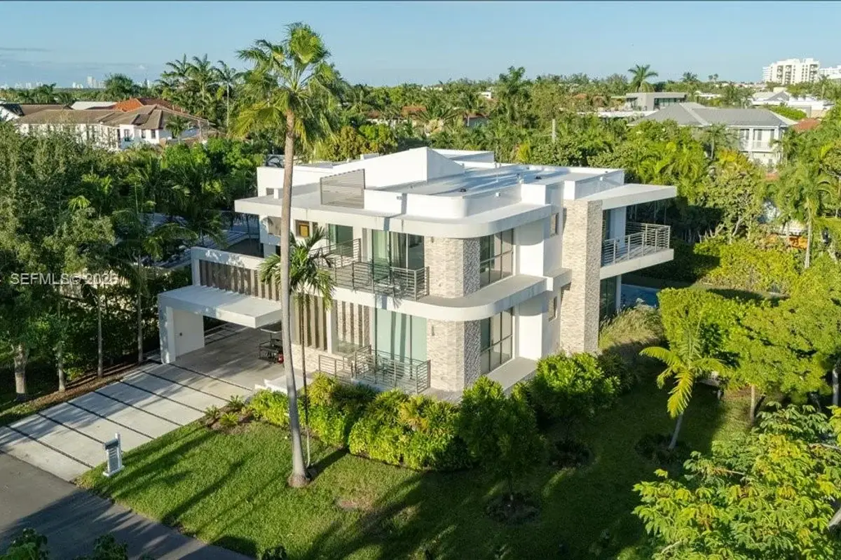315 Cypress Dr, Key Biscayne: photo 1 of 93