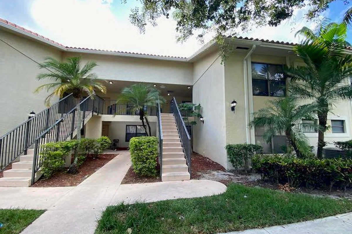 1601 Windorah Way #G, West Palm Beach: photo 1 of 10