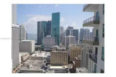 133 2 Ave #2908, Miami: photo 1 of 11