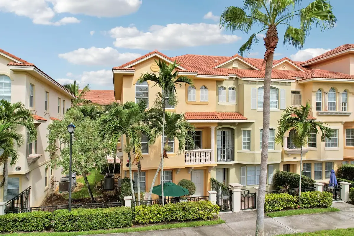 2548 Gardens Pkwy, Palm Beach Gardens: photo 1 of 55