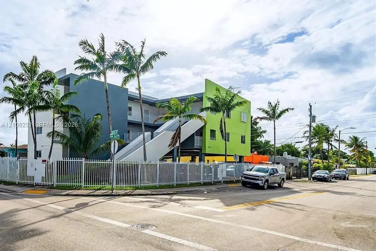 2210 NW 34th St #101, Miami: photo 1 of 3