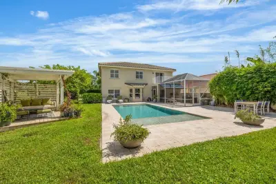 1695 S Club Dr, Wellington: photo 1 of 25
