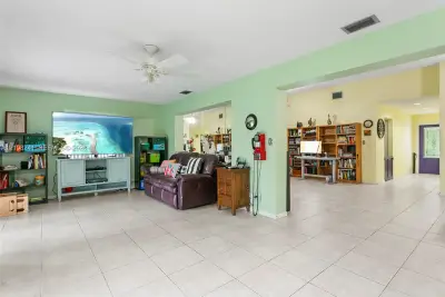 10307 NW 70th St, Tamarac: photo 1 of 15