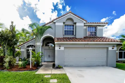 14258 NW 19th St, Pembroke Pines: photo 1 of 24