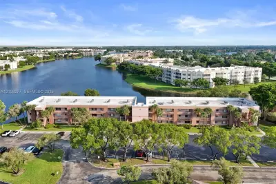 7466 Ashmont Cir #303, Tamarac: photo 1 of 48