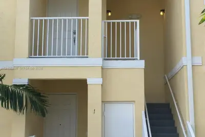 112 SE 28th Ter #21, Homestead: photo 1 of 15