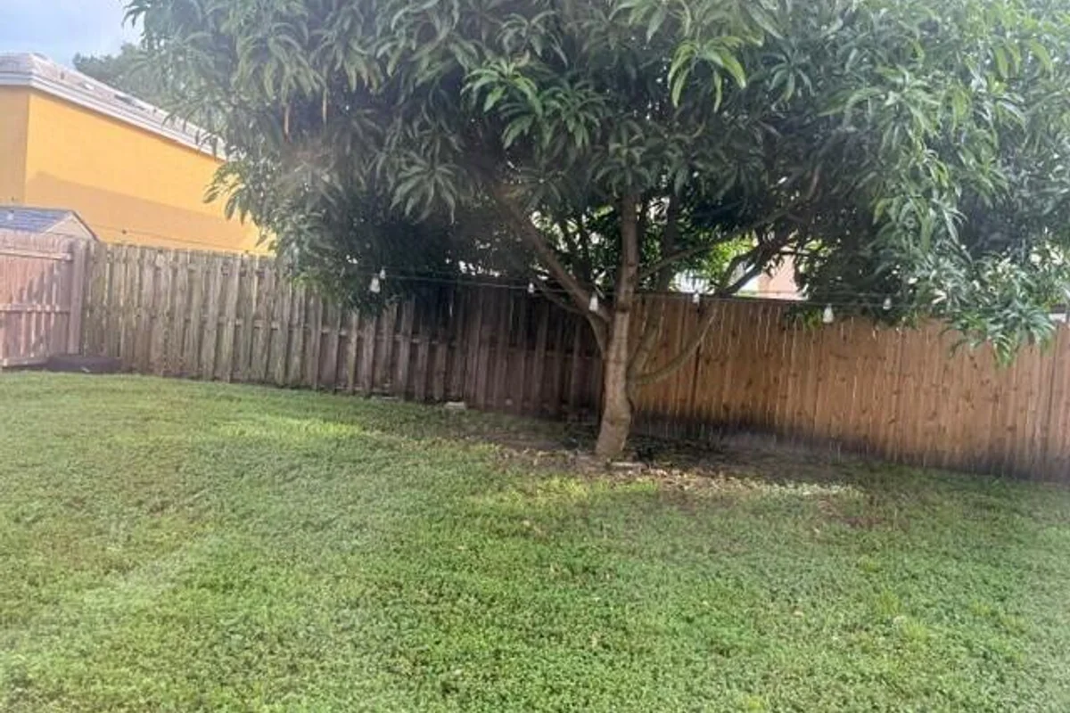 6452 French Angel Ter, Margate: photo 1 of 16