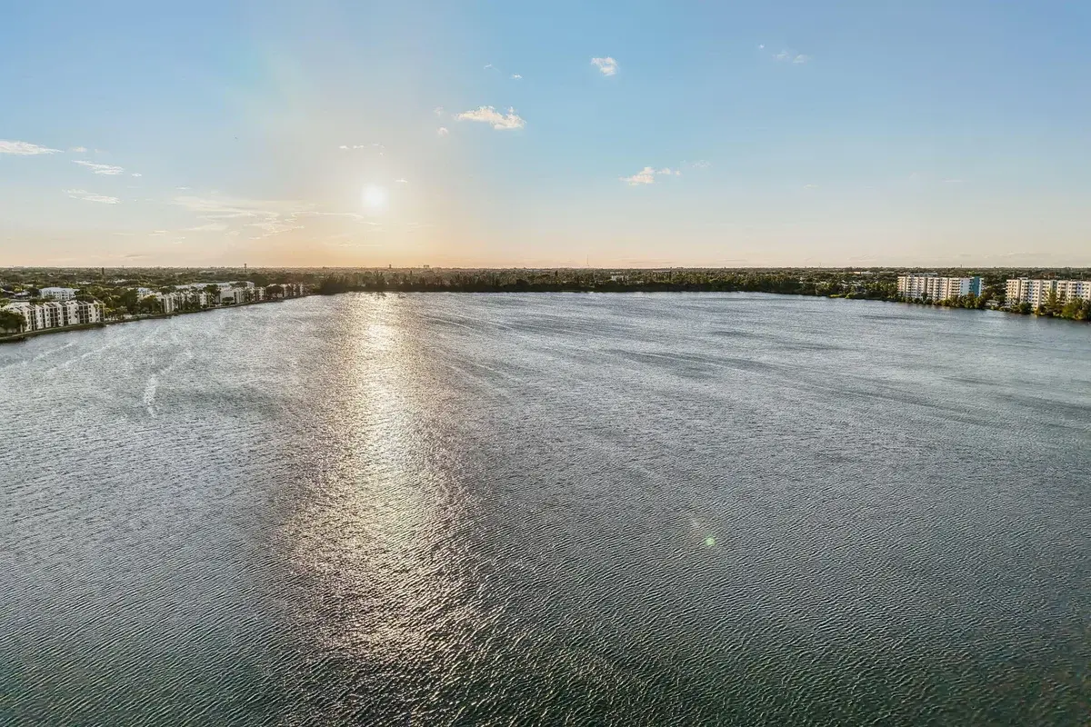 110 Lake Emerald Dr #303, Oakland Park: photo 1 of 41