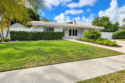 1288 SW 7th St, Boca Raton: photo 1 of 19