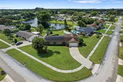 8059 Rose Marie Ave E, Boynton Beach: photo 1 of 33