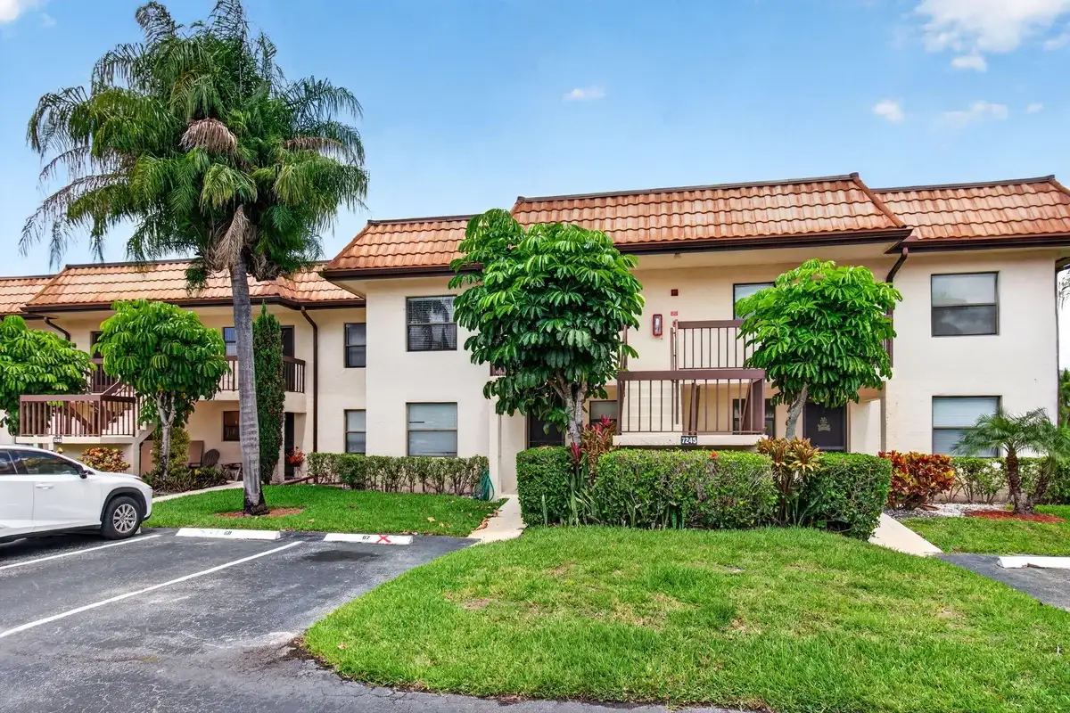 7245 Golf Colony Ct #205, Greenacres: photo 1 of 40