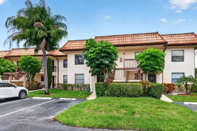 7245 Golf Colony Ct #205, Greenacres: photo 1 of 40