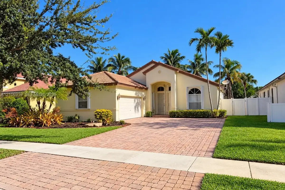 18841 SW 29th Ct, Miramar: photo 1 of 24
