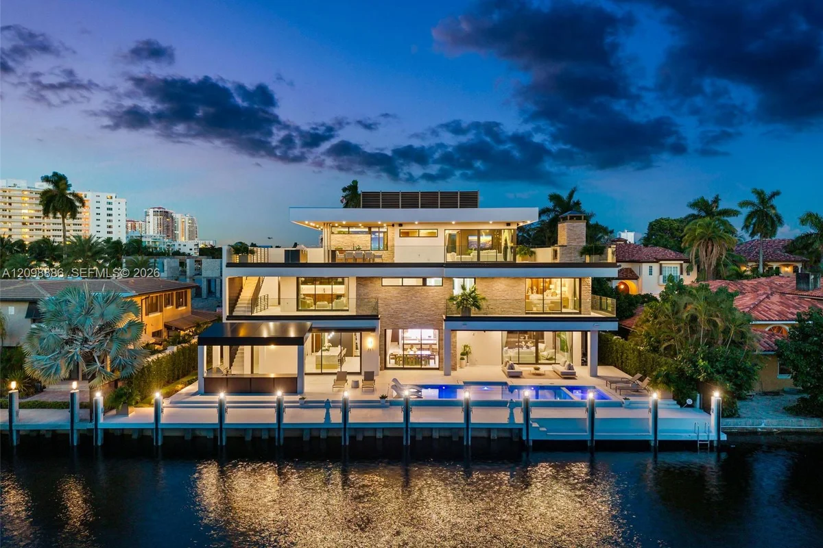 441 Isle Of Palms Dr, Fort Lauderdale: photo 1 of 93