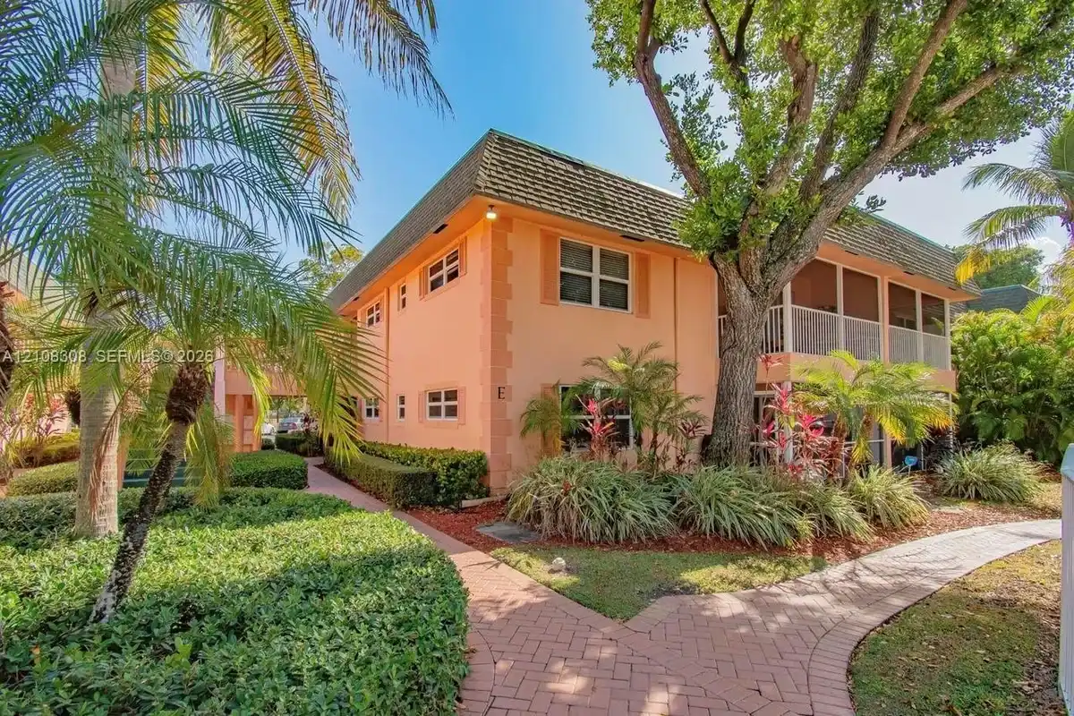 770 SE 2nd Ave #E201, Deerfield Beach: photo 1 of 21