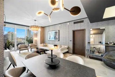 50 S Pointe Dr #1805, Miami Beach: photo 1 of 39