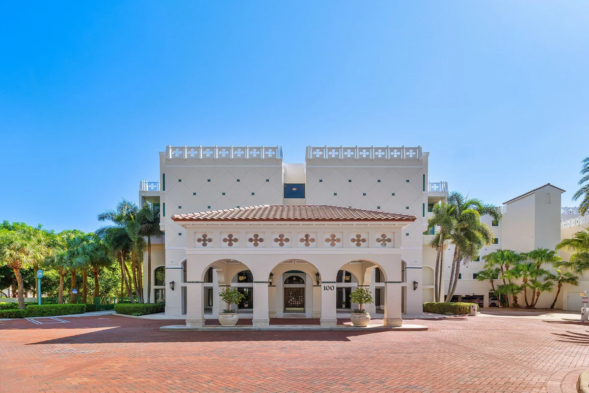 100 SE 5th Ave #414, Boca Raton: photo 1 of 55