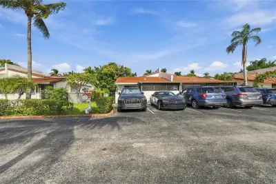 8292 NW 36th St, Sunrise: photo 1 of 26