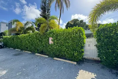 625 NE 14th Ave #4, Fort Lauderdale: photo 1 of 19